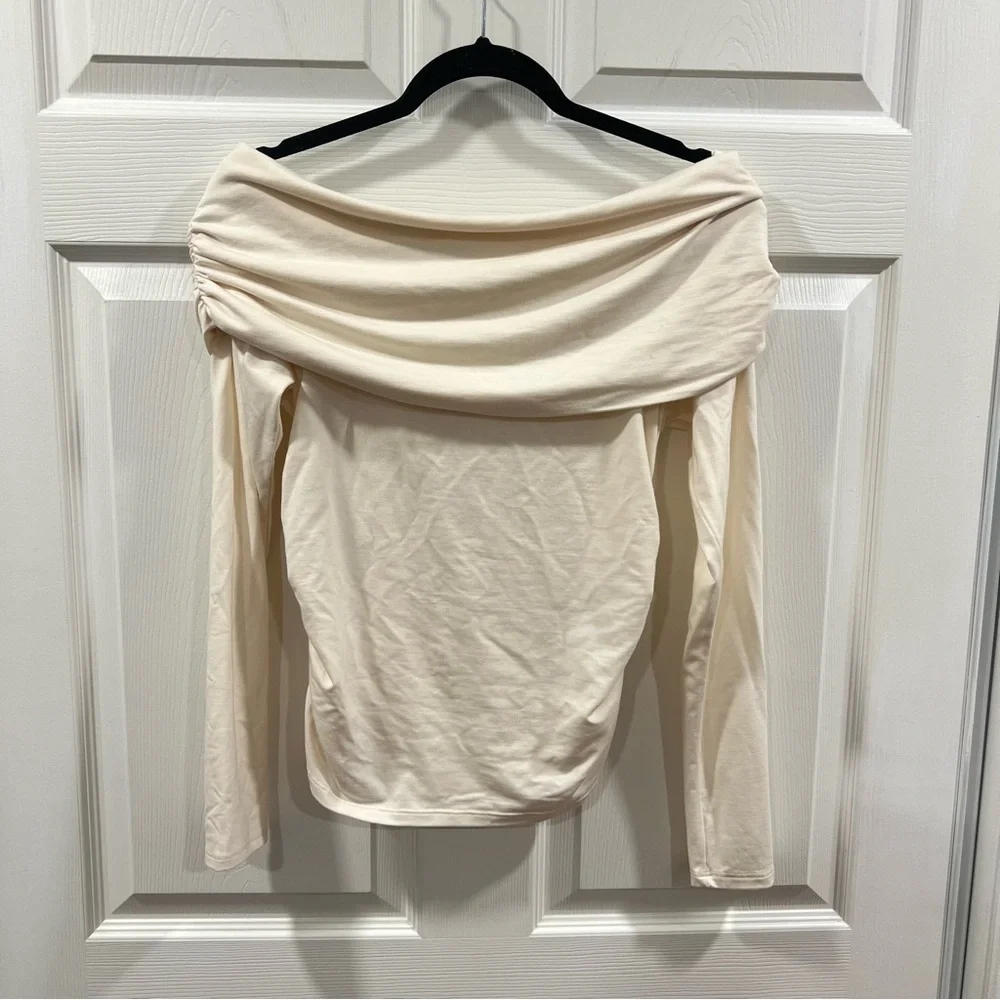 Reformation Florentina Off-Shoulder Cream Top, medium (runs small) - Picture 4 of 10